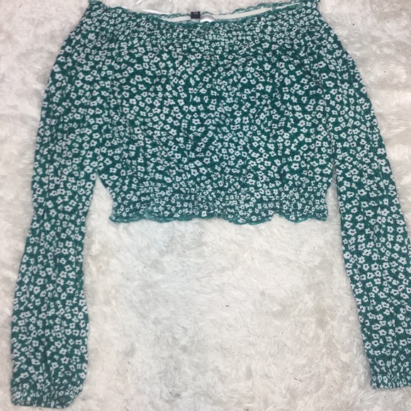 H&M blouse - Picture 1 of 3